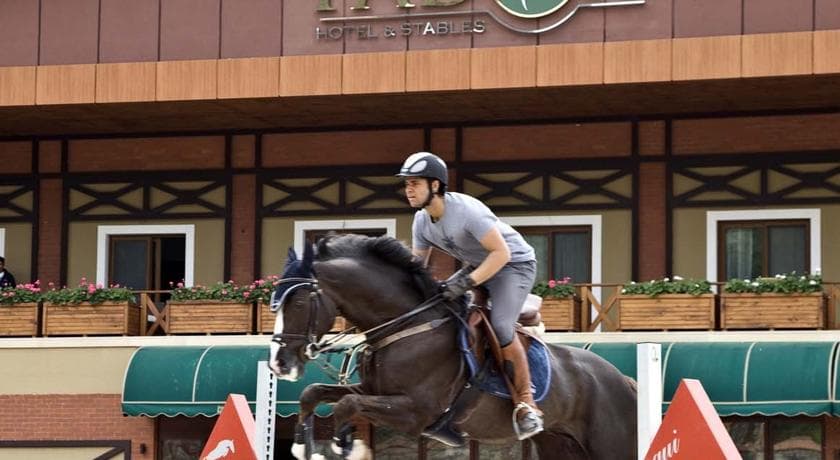 Padok Premium Hotel and Stables-5