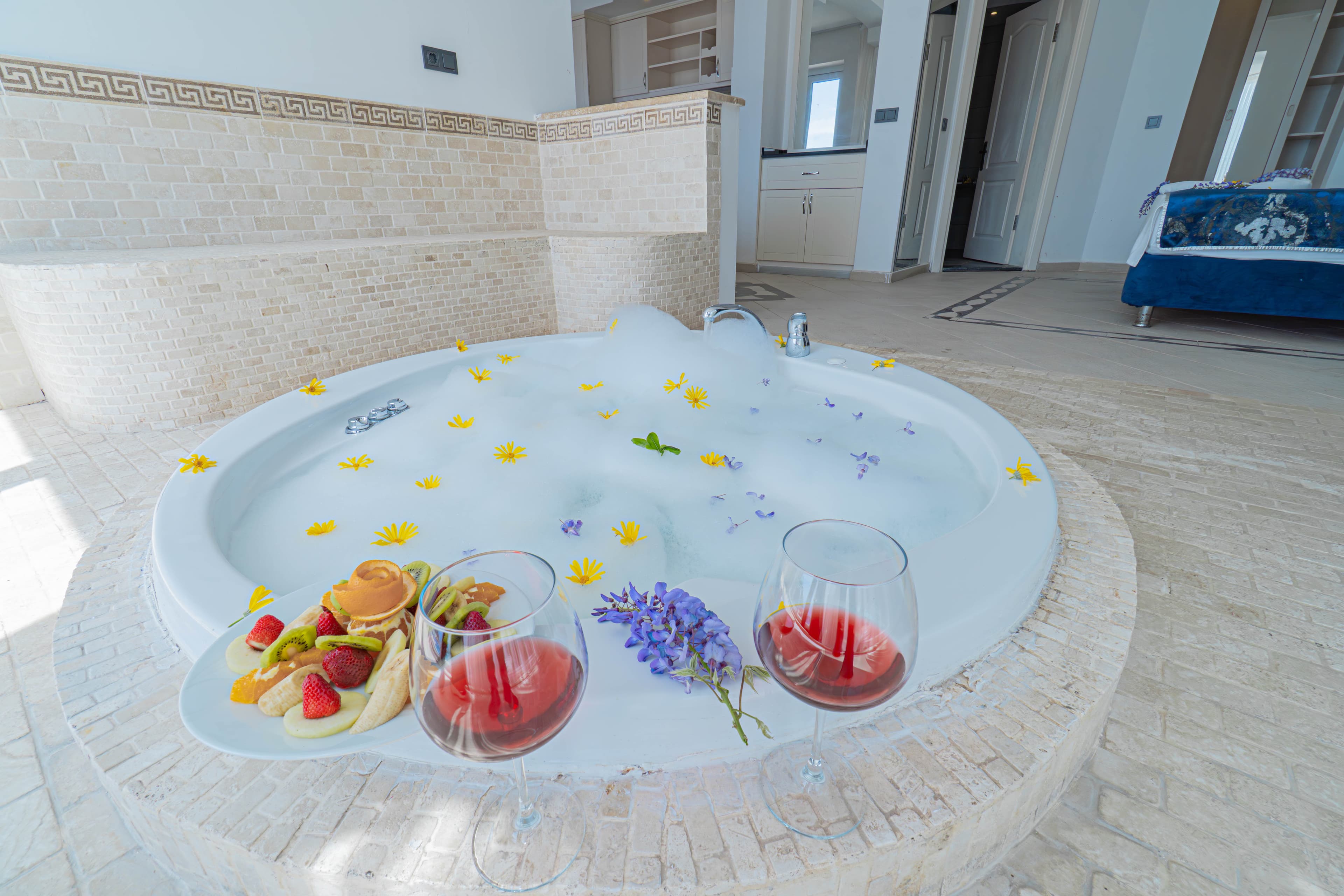 Tropical Deluxe Hotel-24