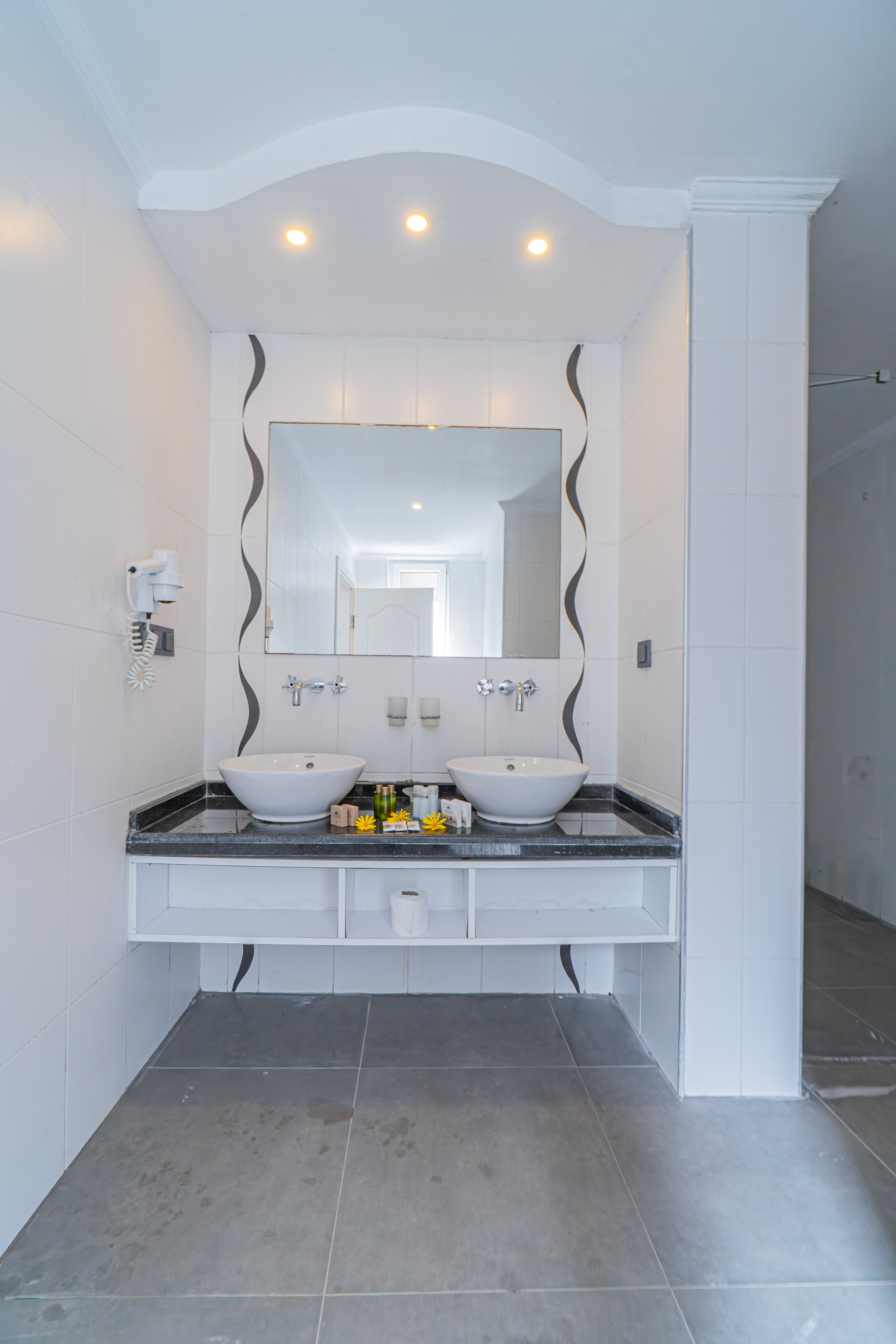 Tropical Deluxe Hotel-22