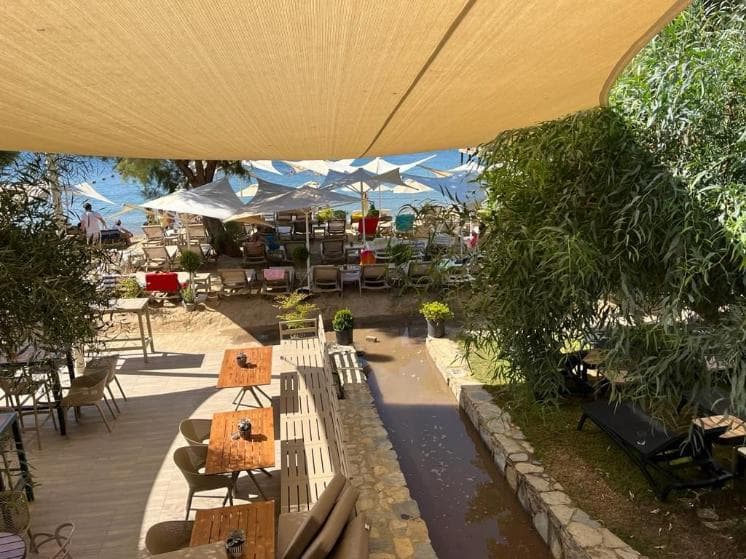 Farrys Boutique Hotel & Beach Club-32