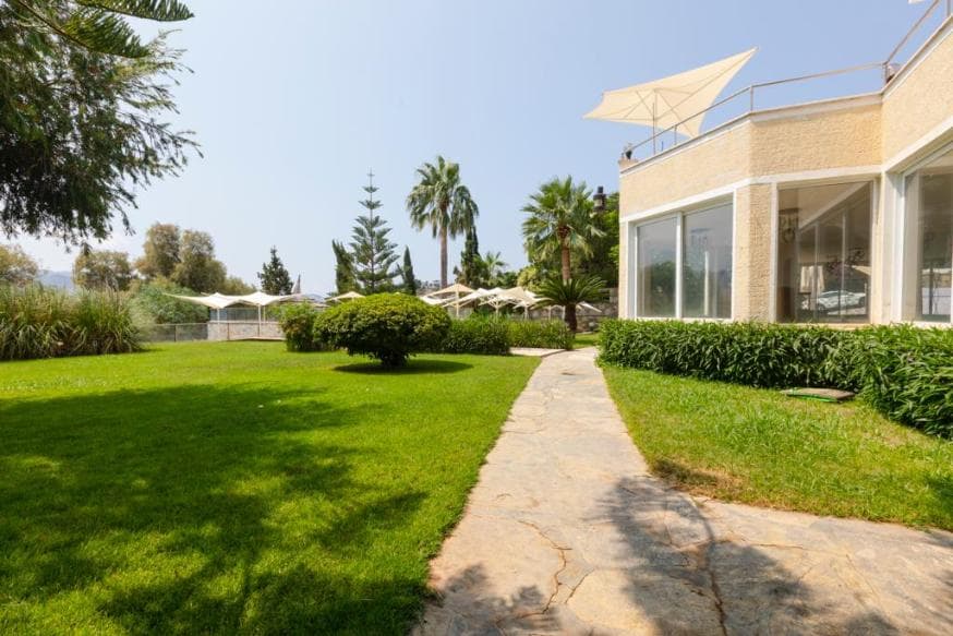 Farrys Boutique Hotel & Beach Club-3