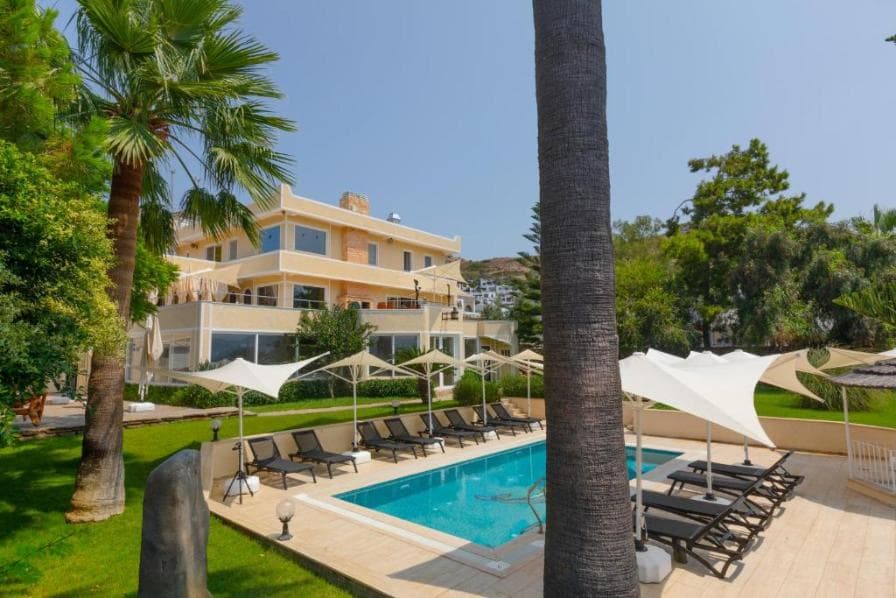 Farrys Boutique Hotel & Beach Club-0