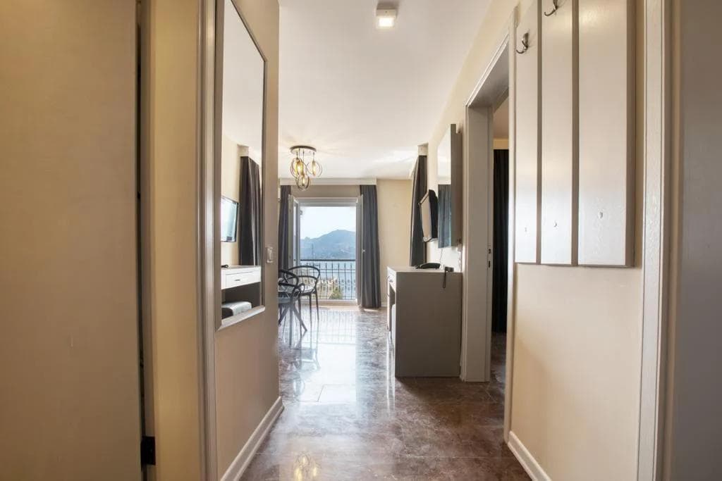 Farrys Boutique Hotel & Beach Club-24