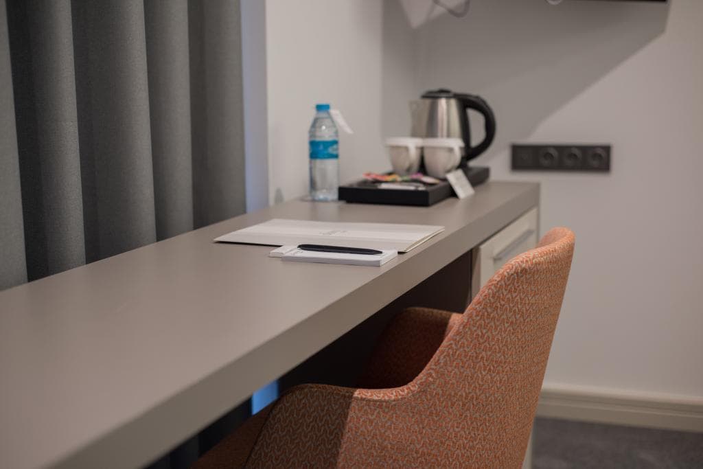 Dovv Hotel Business-14