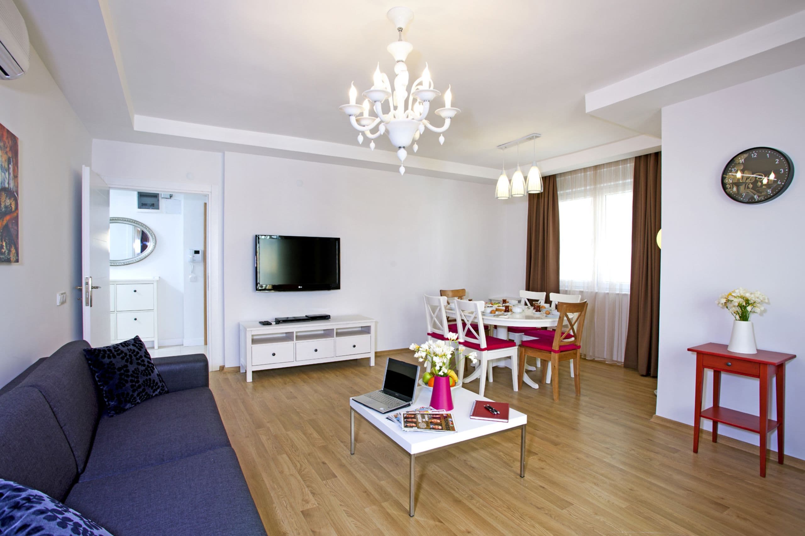 The Room Hotel & Apartments-71