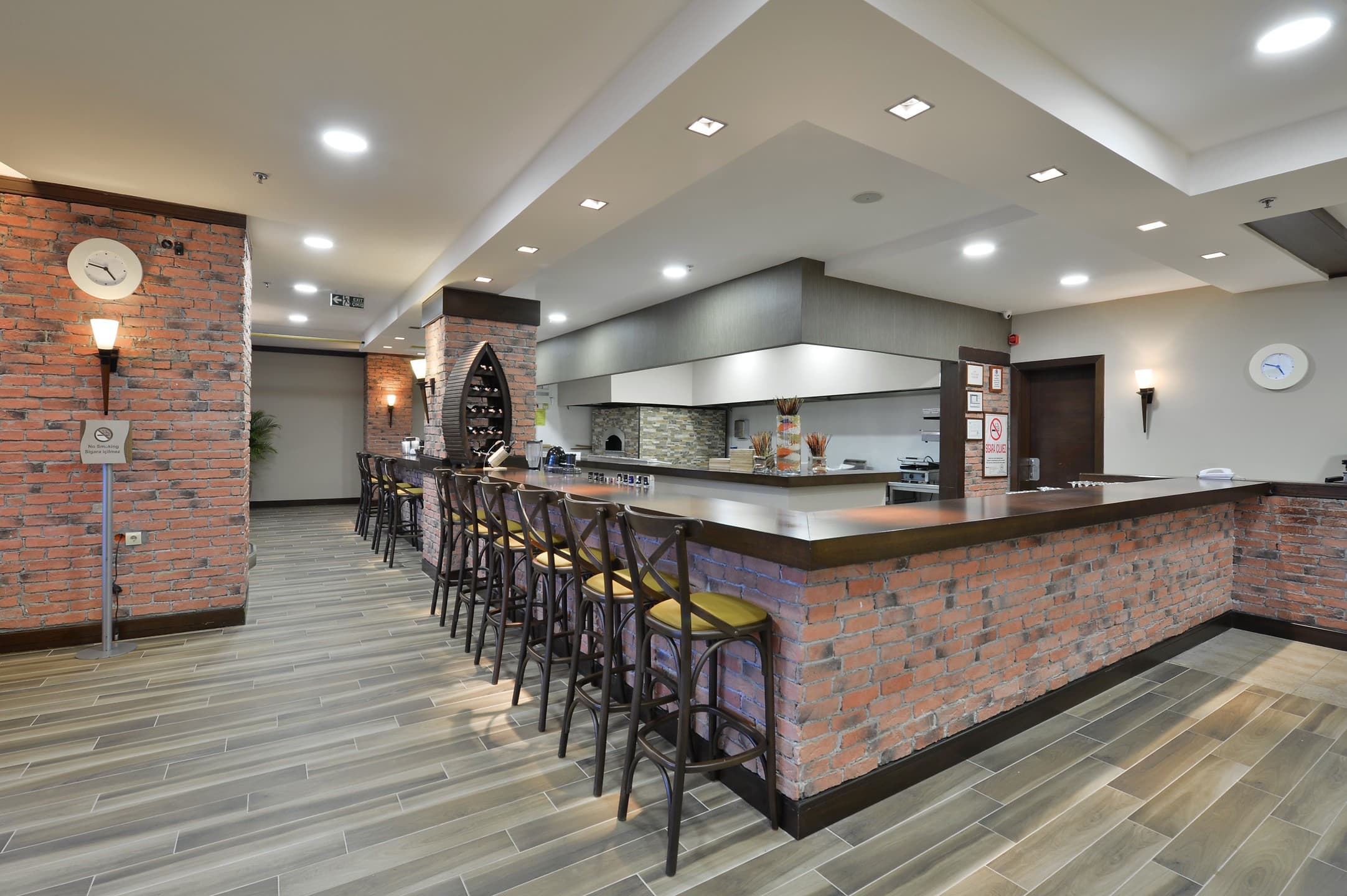 Karinna Hotel Convention & Spa-49