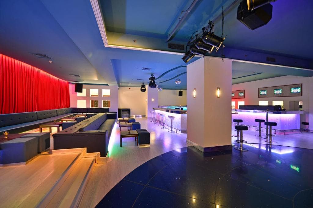 Karinna Hotel Convention & Spa-23