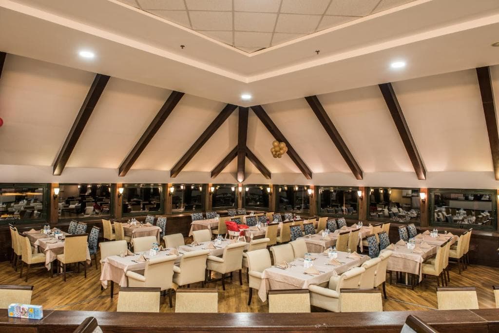 Karinna Hotel Convention & Spa-10