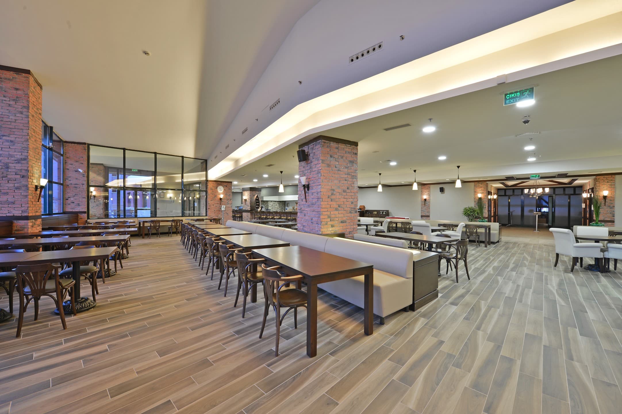 Karinna Hotel Convention & Spa-57