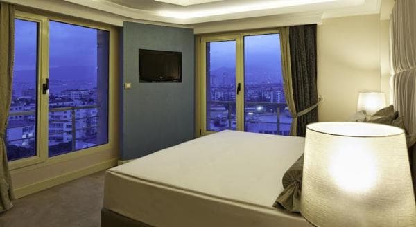 Standard King Room 1