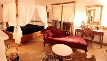 Dağ Manzaralı Köşe Oda 1