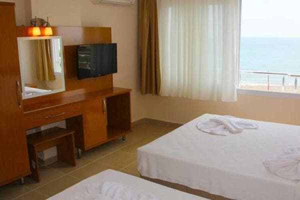 Deniz Manzaralı Standart Oda 1