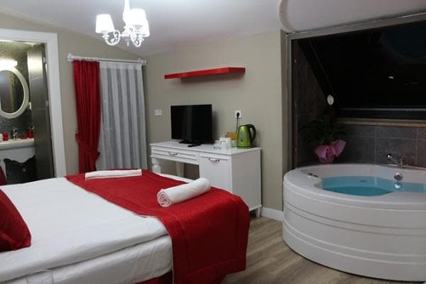 1+1 Park Manzaralı Jakuzili Daire 2