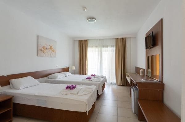 3 Kişilik Standart  Oda 1