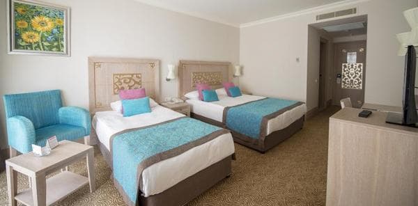 Kısmi Deniz Manzaralı Standart Oda 1