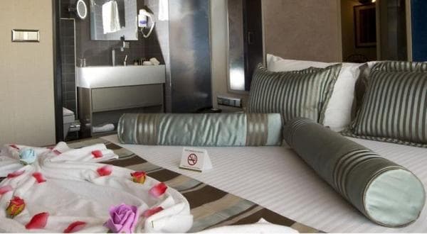 Deluxe Double Room with Sea View	 2