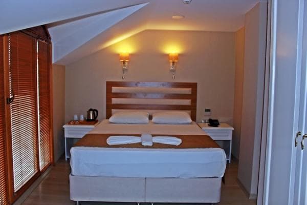 Çatı Ekonomik Double Oda 1