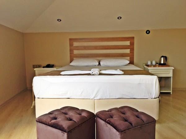 Teraslı Balkonlu Oda 1