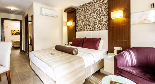 Aile Odası Kara Manzaralı 1