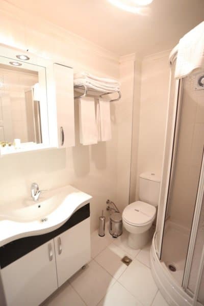 Ekonomik Tek Kişilik Oda 3