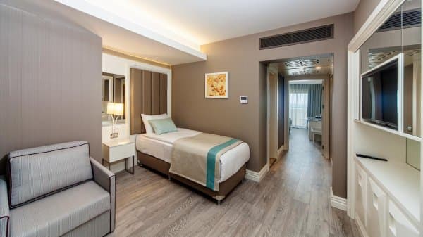 Family Room Forest 3