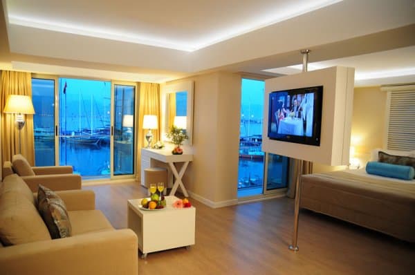 Aile Suit Deniz Manzara 1