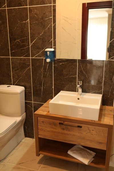 Triple, Şehir Manzaralı 3