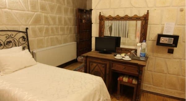 Deluxe Room 104 - 106 1