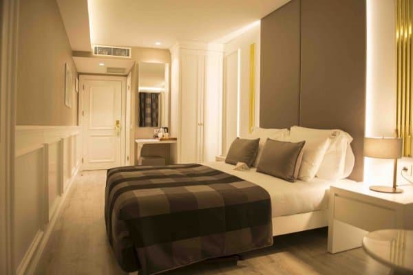 Standart Oda Şehir Manzaralı 2