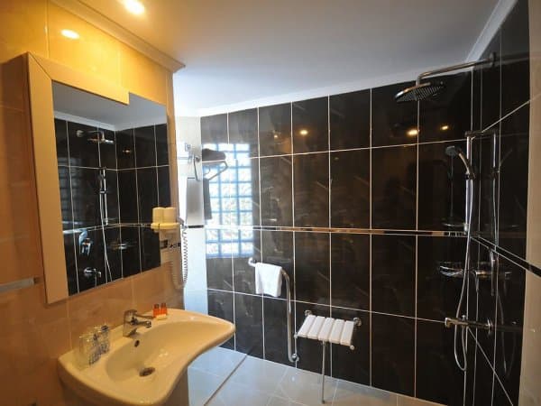 Çift Kişilik Standart Oda 4