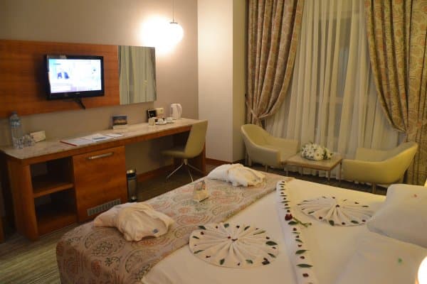 Standart Oda Havuz Manzaralı 2