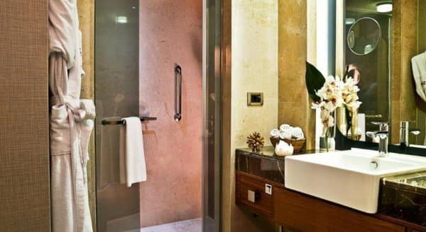 King Suit - Köşe 3