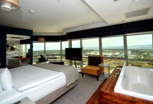 Corner Suit  Deniz Manzaralı  3