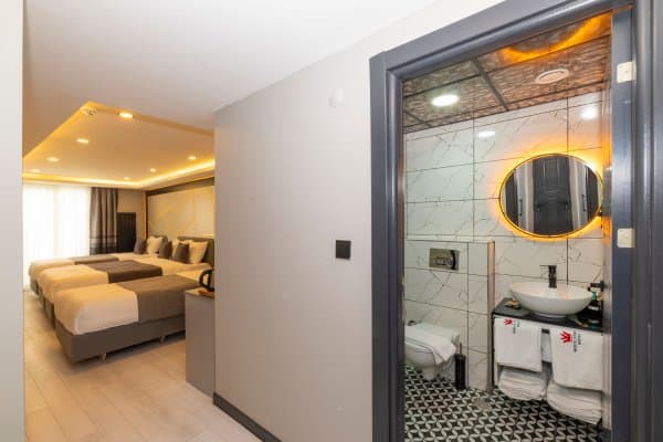 Deluxe 4 kişilik oda 25m² 3