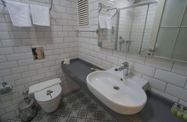 Kara Manzaralı Standart Oda 4