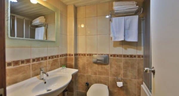 Ekonomik Tek Kişilik Oda	 4