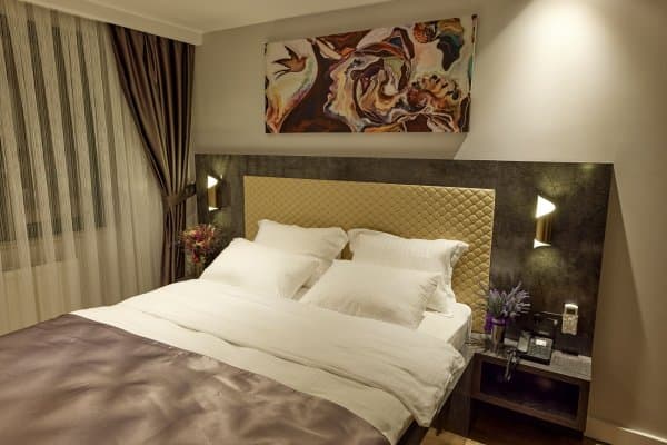 Çift Kişilik Şehir Manzaralı Standart Oda 4