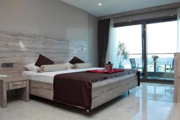 Kara Manzaralı Aile Odası 1