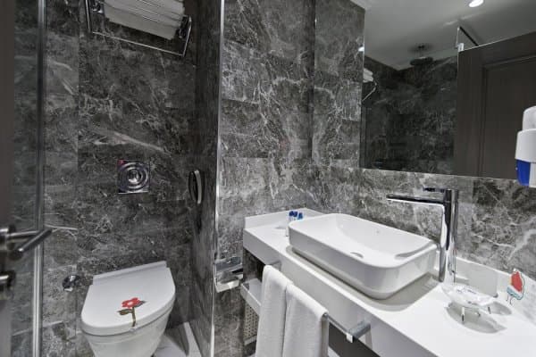 Superior Deniz Manzaralı Oda 4