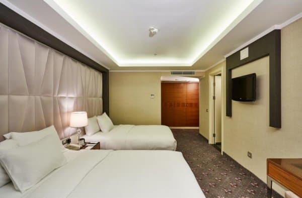 Standard Twin Room With Land View 3