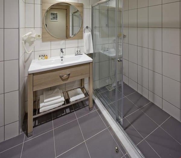 Superior Room Twin Beds 3