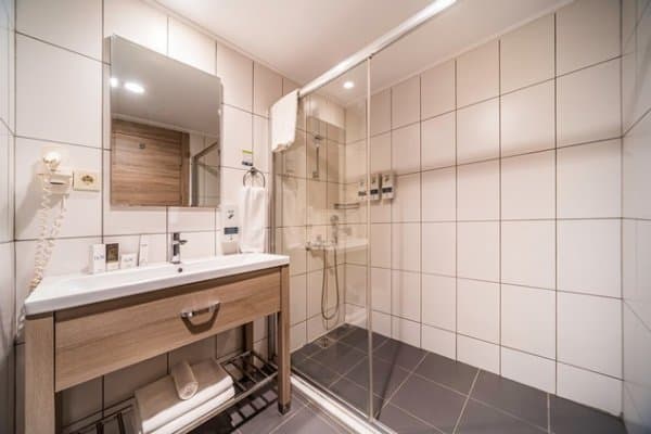 Superior Room Twin Beds 4