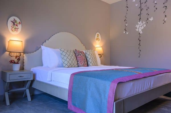 Standart Oda Balkonlu ve Havuz Manzaralı 1