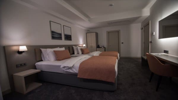 İki Ayrı Yataklı Oda	 1