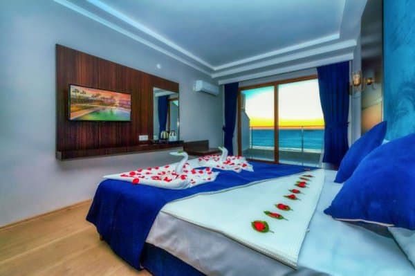 Deniz Manzaralı Standart Oda  1