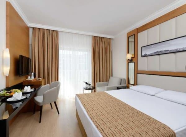 Standart Yandan Deniz Manzaralı Oda 3