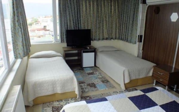 4 Kişilik Deniz Manzaralı Balkonsuz Oda 2