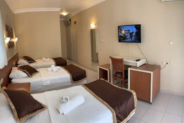 Triple Oda Deniz veya Kara Manzaralı 2