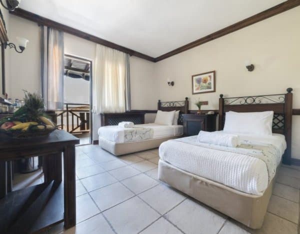 Standard Room with Balcony 3