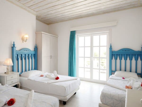 3 Kişilik Aile Odası Kısmi Deniz Manzaralı 24 M2 2